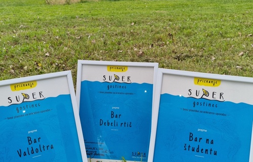 občina-ankaran-prejela-znak-super-gostinec