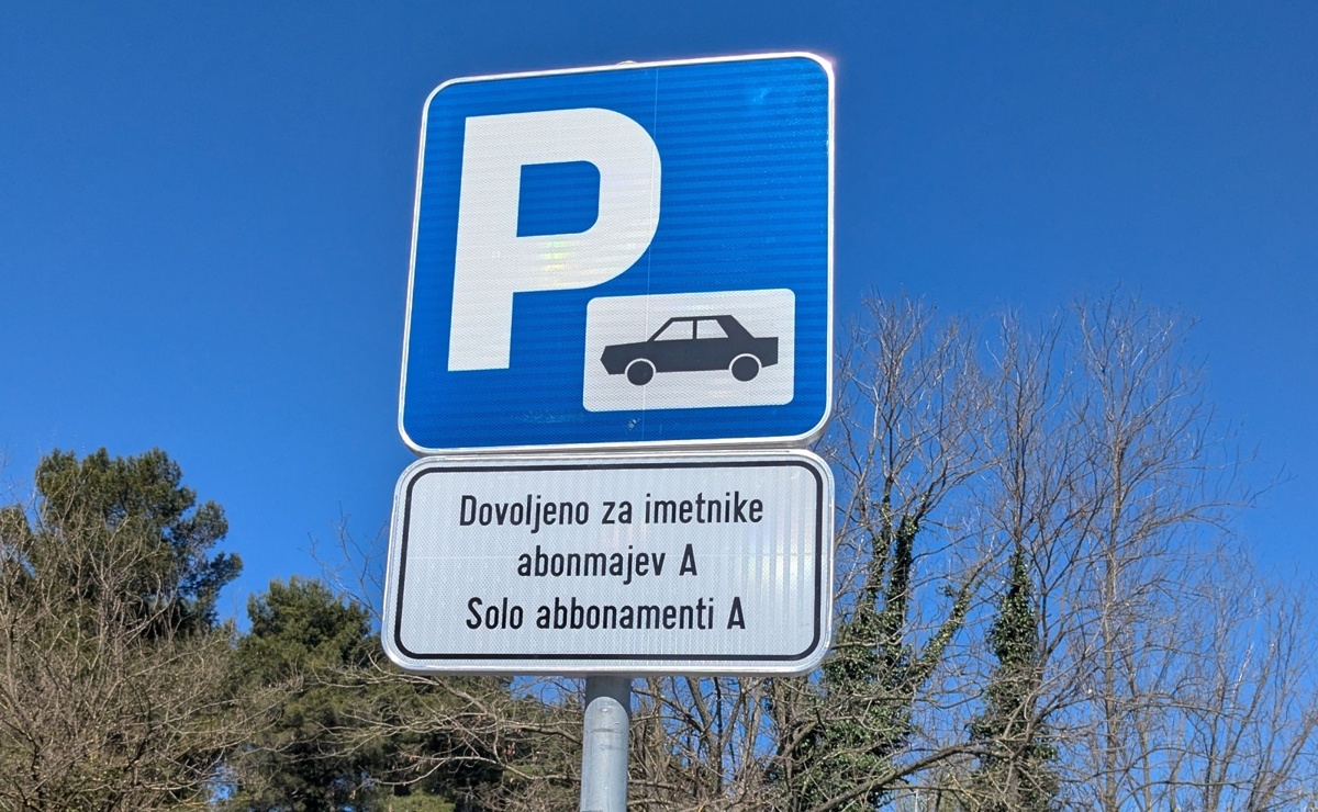 Parkirni abonma A tabla parkiranje